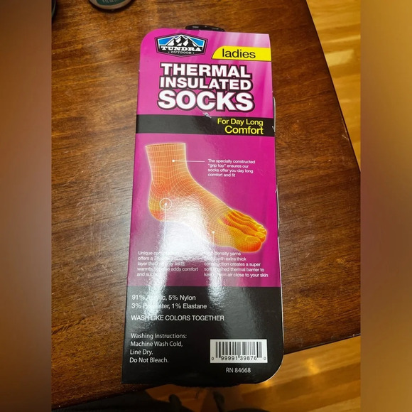 Woman’s Thermal Insulated Socks for 9-11 shoe Size-NWT - Picture 2 of 3